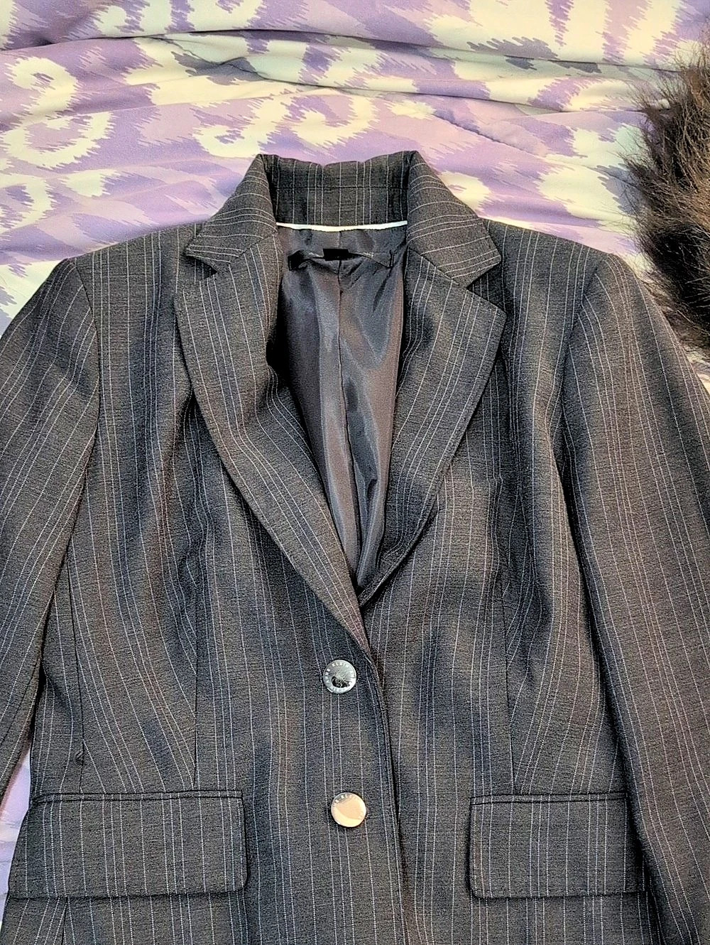 Anne Klein Pinstripe Suit Set in Gray Size 2P
